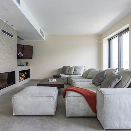 Villa Villa Del Sasso Cremia Lakefront Villa With Jacuzzi And Pool *