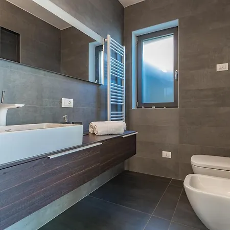 Villa Del Sasso, Cremia Lake Como Кремия