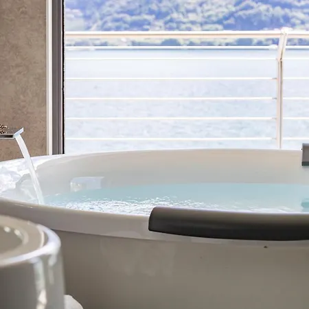 Villa Villa Del Sasso Cremia Lakefront Villa With Jacuzzi And Pool