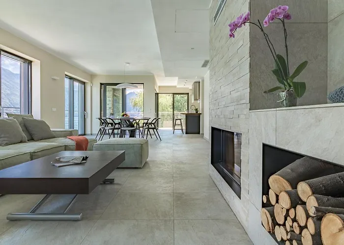 Del Sasso, Βίλα Cremia