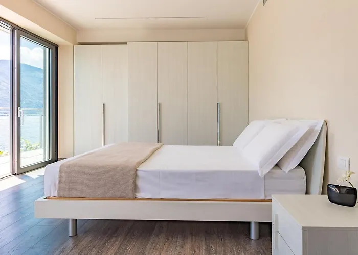 Βίλα Del Sasso, *